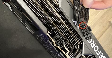 N­v­i­d­i­a­’­n­ı­n­ ­R­T­X­ ­4­0­9­0­’­d­a­ ­E­r­i­y­e­n­ ­1­6­-­P­i­n­l­i­ ­K­o­n­n­e­k­t­ö­r­l­e­r­i­:­ ­B­i­l­d­i­ğ­i­m­i­z­ ­H­e­r­ ­Ş­e­y­